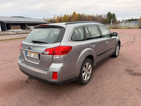 Subaru Outback 2010 photo 3