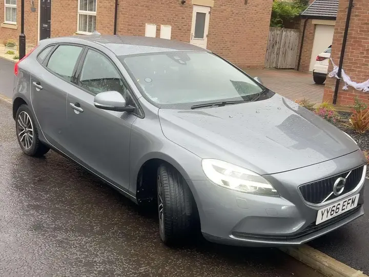 Volvo V40