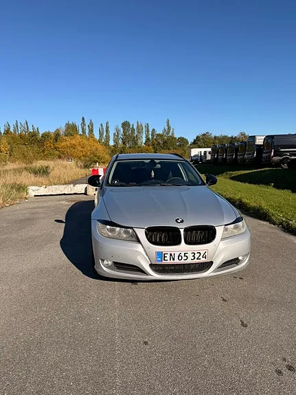 BMW 318D 2010 photo 3