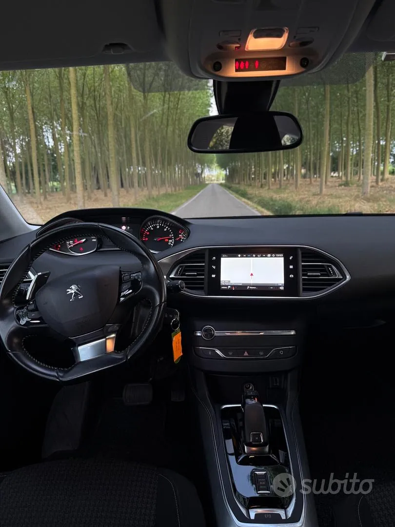 Peugeot 308 2019 photo 5