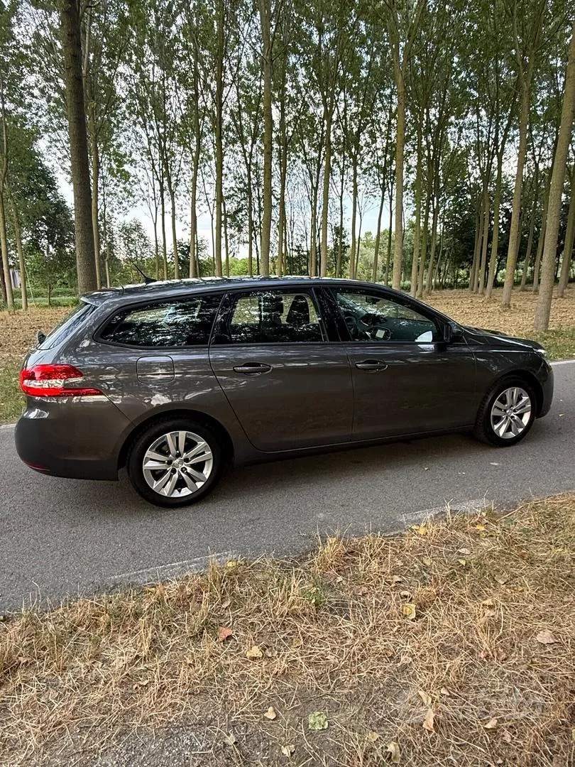 Peugeot 308 2019 photo 3
