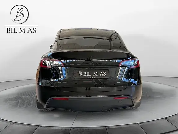 Tesla Model Y 2023 photo 4