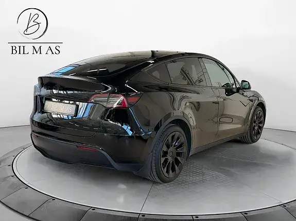 Tesla Model Y 2023 photo 5