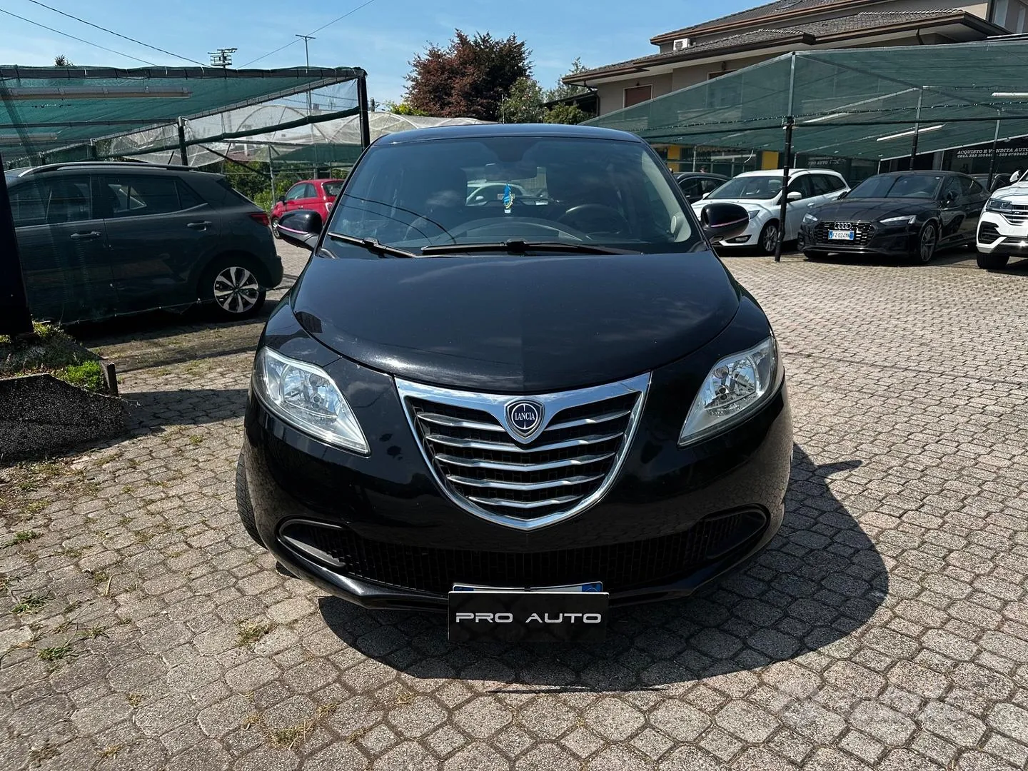 Lancia Ypsilon 2013 photo 2
