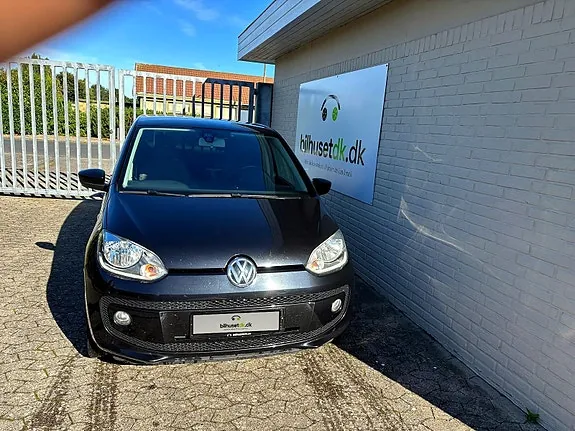 Volkswagen Up 2016 photo 3