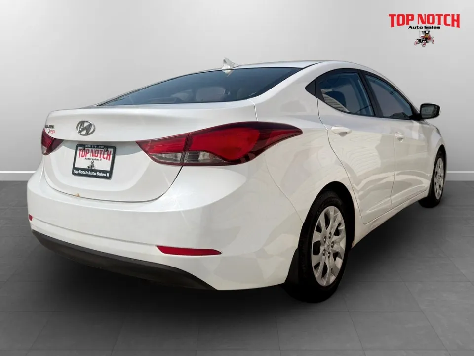 Hyundai Elantra 2015 photo 4