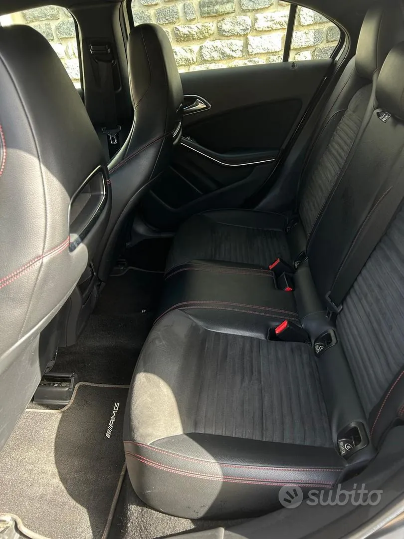 Mercedes-Benz A180 2013 photo 3