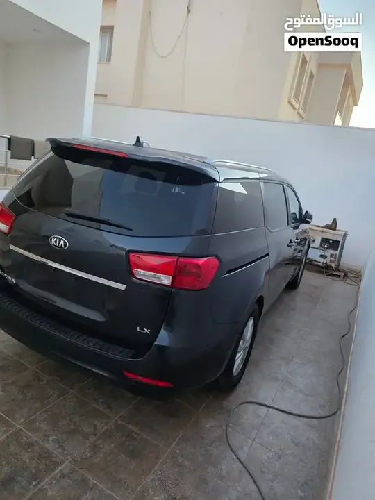 Kia Sedona 2016 photo 3