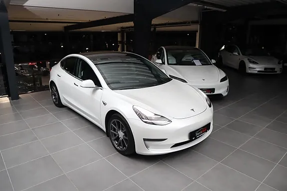 Tesla Model 3 2020 photo 3
