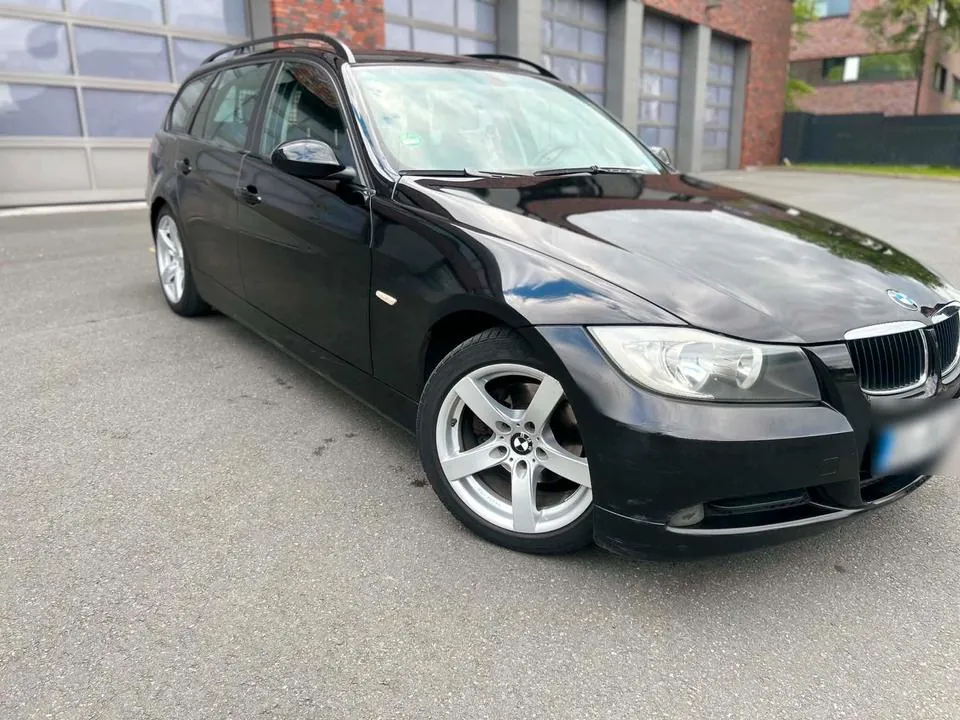 BMW E90