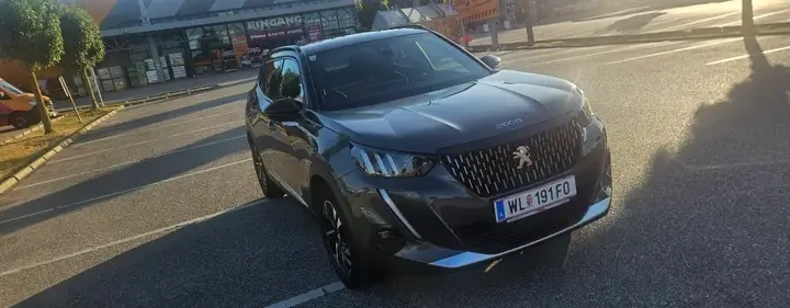 Peugeot 2008 2021 photo 3