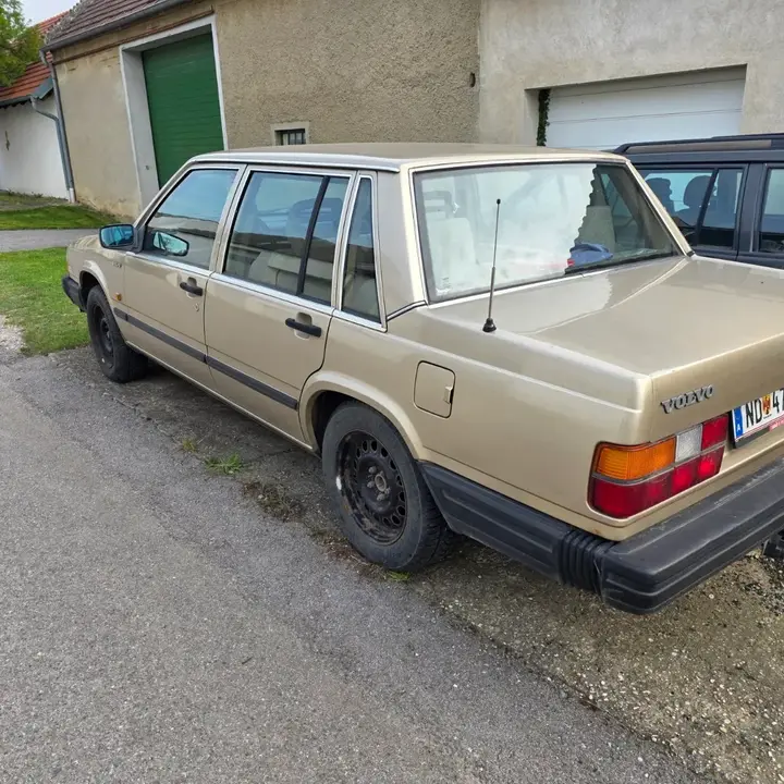 Volvo Serie 700 1988 photo 3
