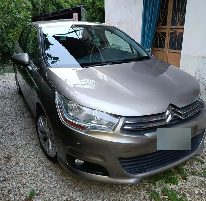 Citroen C4 2012 photo 4