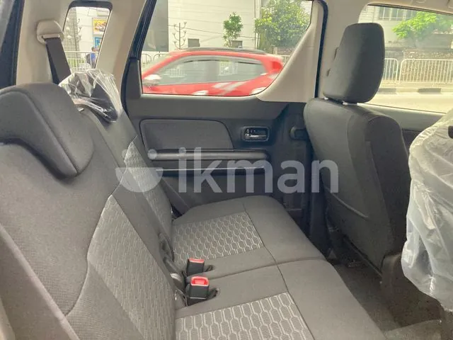 Suzuki Wagon R Stingray 2025 photo 5