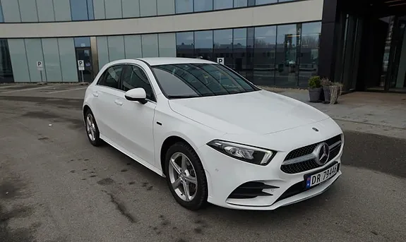Mercedes-Benz A250 E