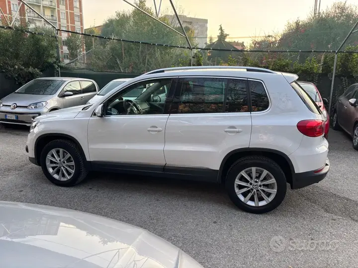 Volkswagen Tiguan 2012 photo 4