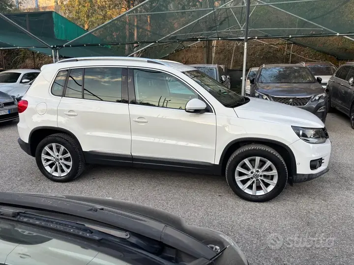 Volkswagen Tiguan 2012 photo 5