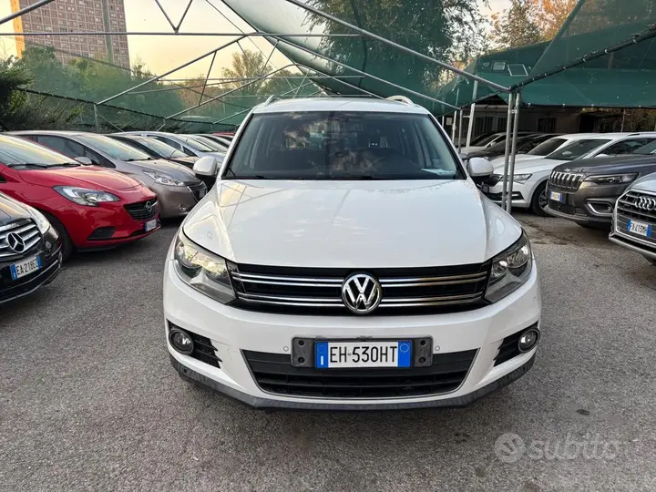 Volkswagen Tiguan 2012 photo 2