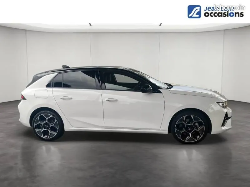 Opel Astra 2025 photo 4