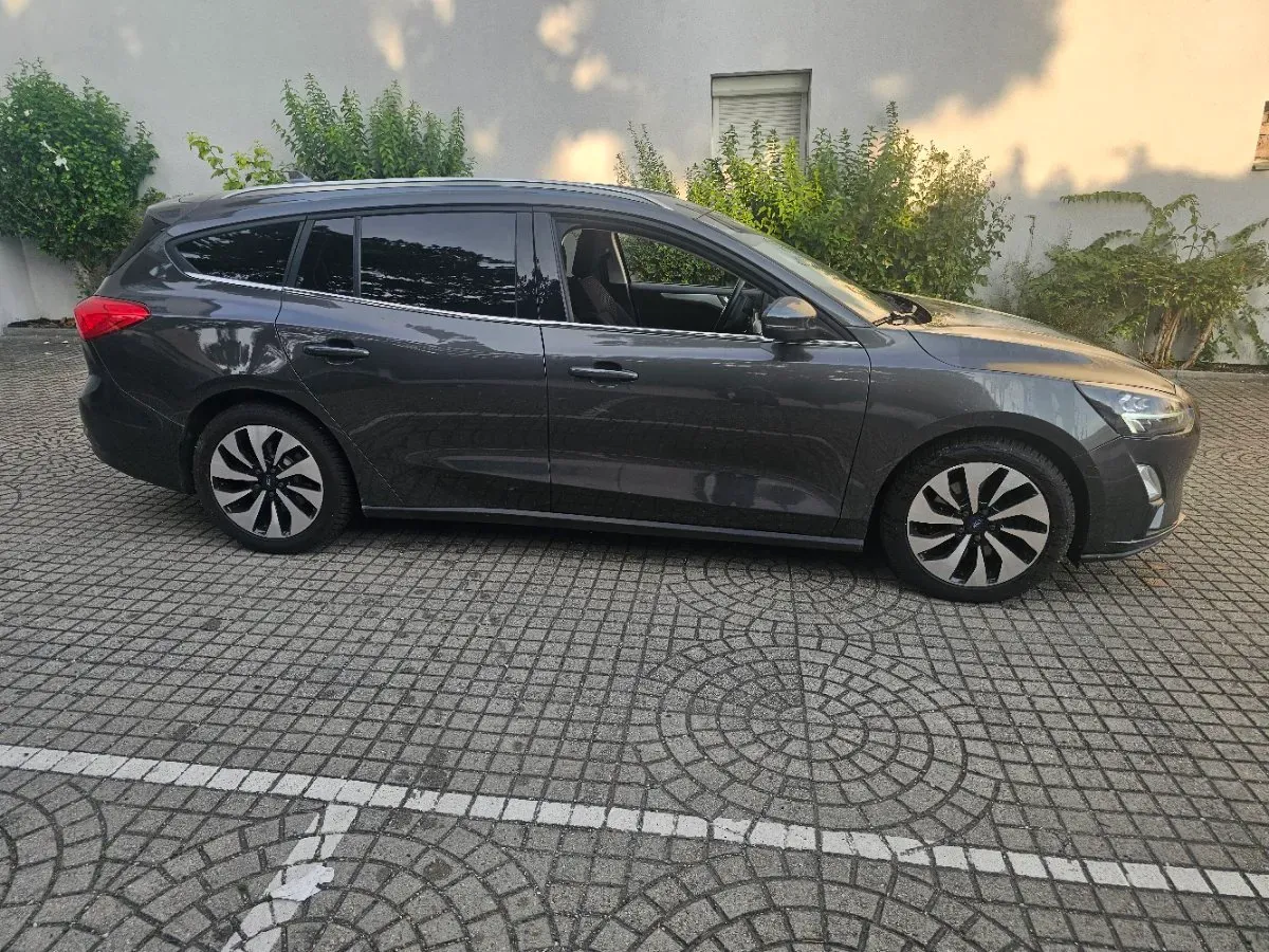 Ford Focus 2019 photo 2
