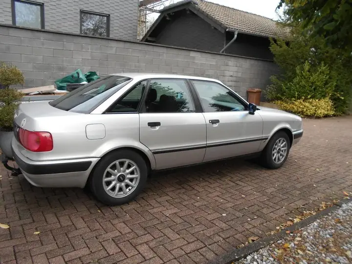 Audi 80