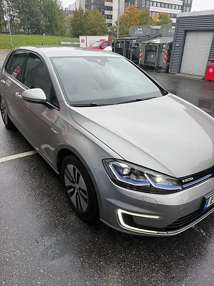 Volkswagen E-Golf 2018 photo 2