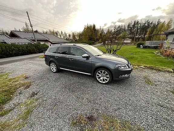Volkswagen Passat 2014 photo 2