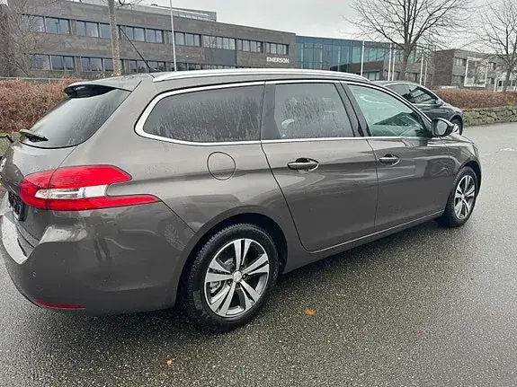 Peugeot 308 2015 photo 4