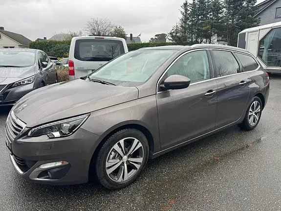 Peugeot 308 2015 photo 2