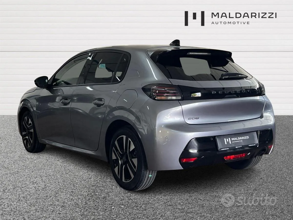 Peugeot 208 2025 photo 4