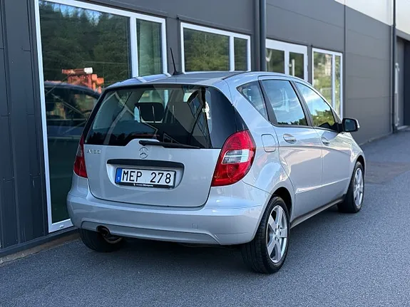 Mercedes-Benz A160 2012 photo 3