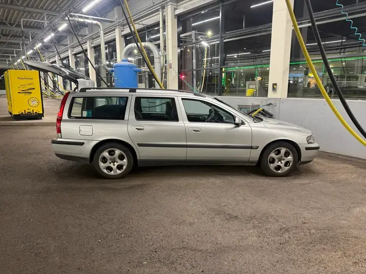 Volvo V70 2002 photo 3