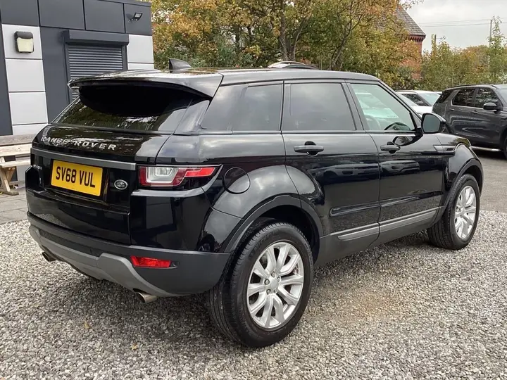 Land Rover Range Rover Evoque 2018 photo 2