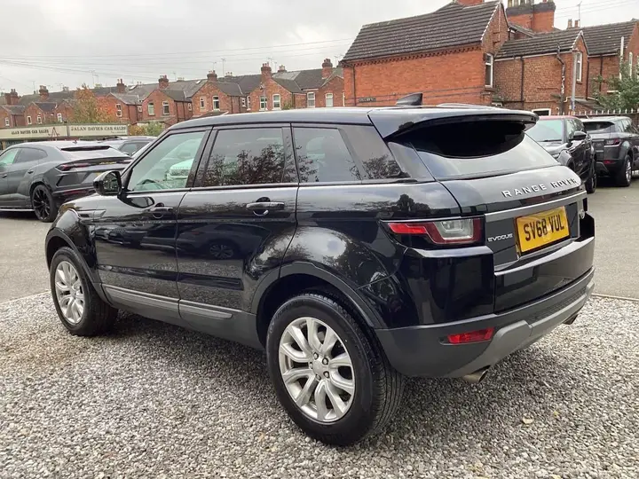 Land Rover Range Rover Evoque 2018 photo 4