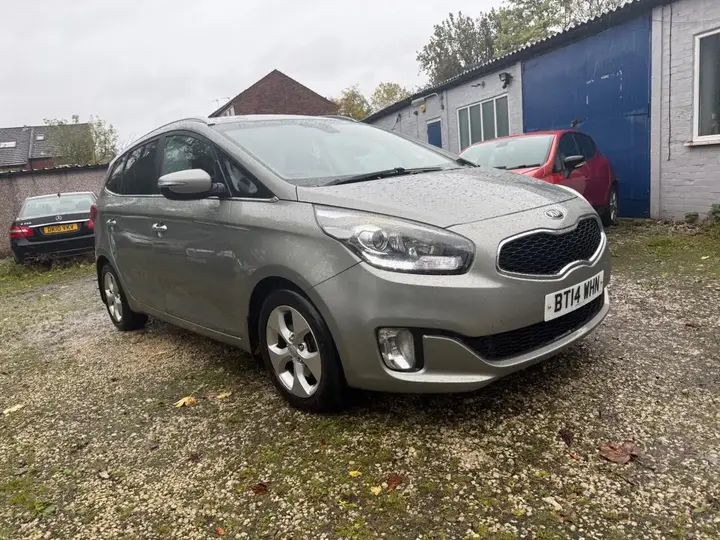 Kia Carens 2014 photo 5