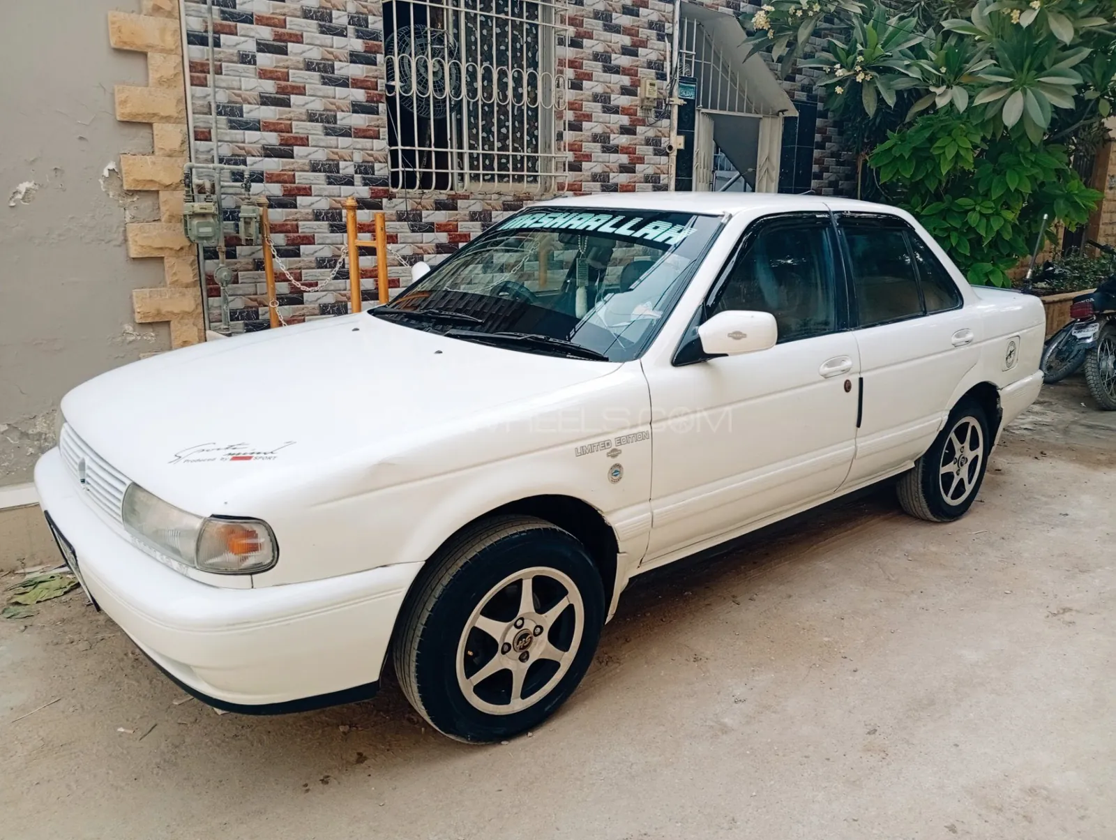 Nissan Sunny