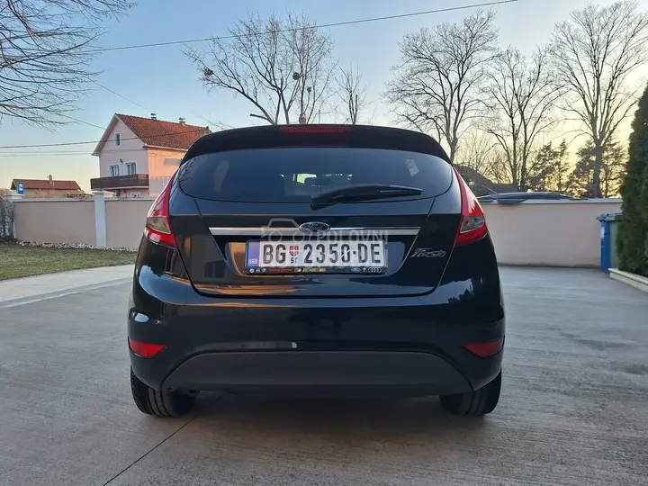 Ford Fiesta 2010 photo 4