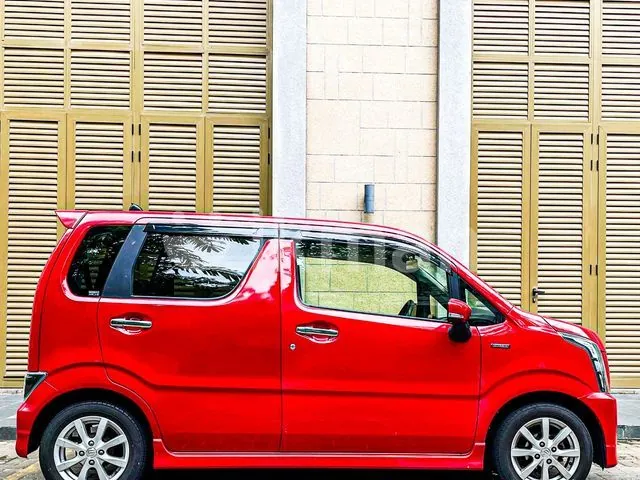 Suzuki Wagon R Stingray 2018 photo 4