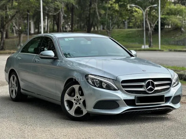 Mercedes-Benz C200