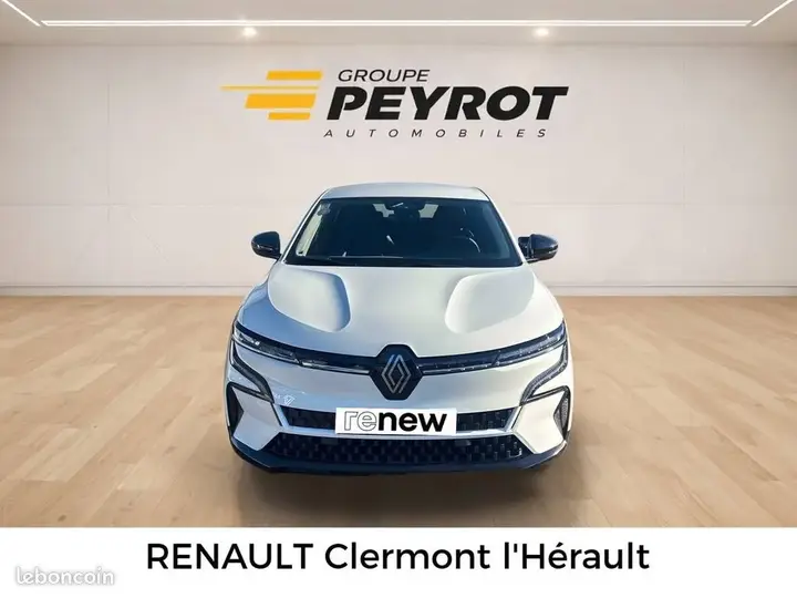 Renault Megane 2023 photo 2