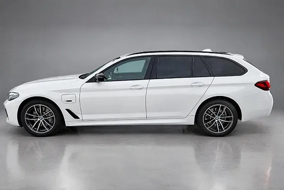 BMW 530E 2023 photo 5