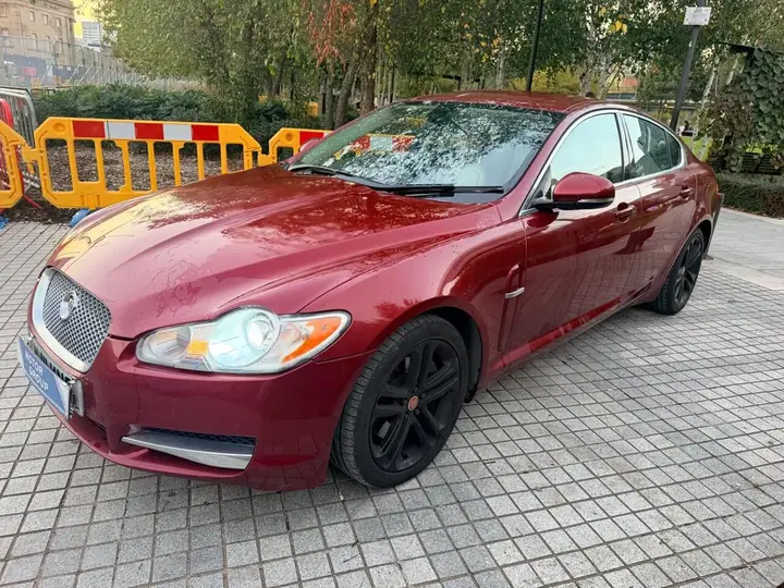 Jaguar Xf 2011 photo 4