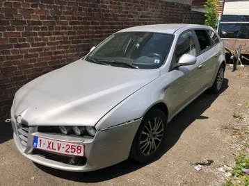 Alfa Romeo 145