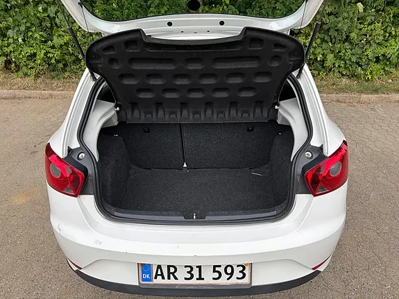Seat Ibiza 2015 photo 5