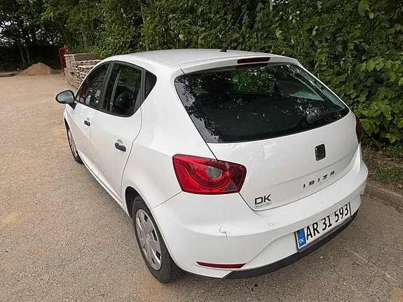 Seat Ibiza 2015 photo 4