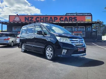 Nissan Serena 2012 photo 2