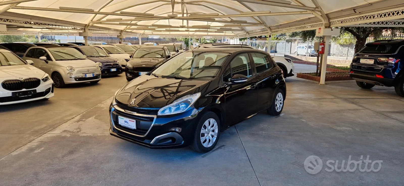 Peugeot 208 2015 photo 4