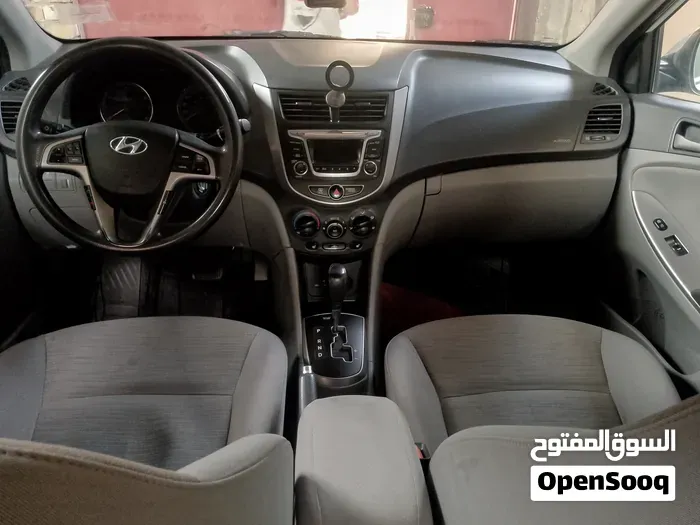 Hyundai Accent 2017 photo 4