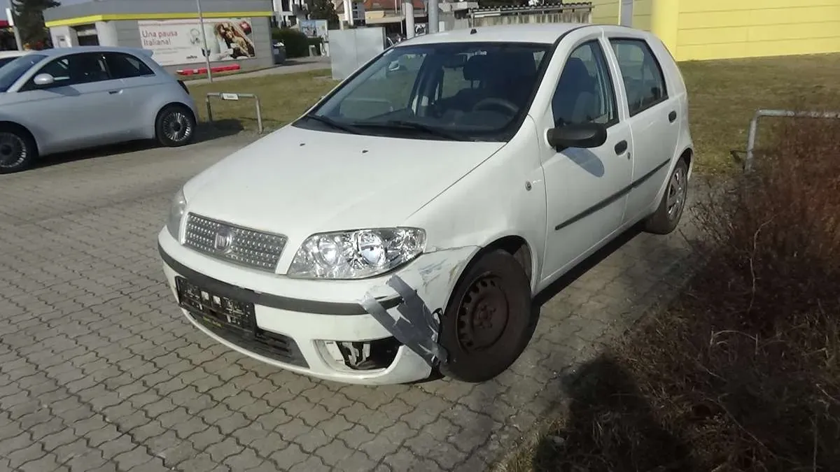 Fiat Punto 2009 photo 3