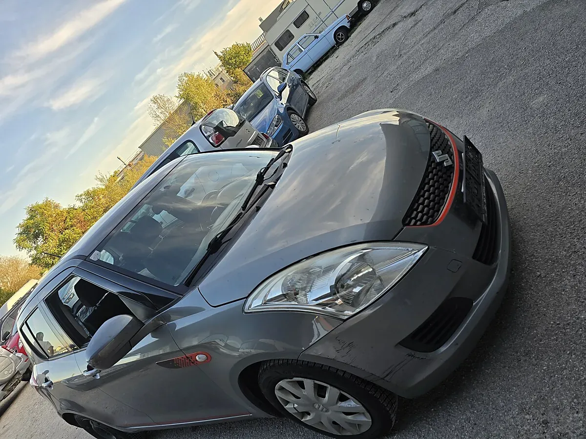 Suzuki Swift 2013 photo 2